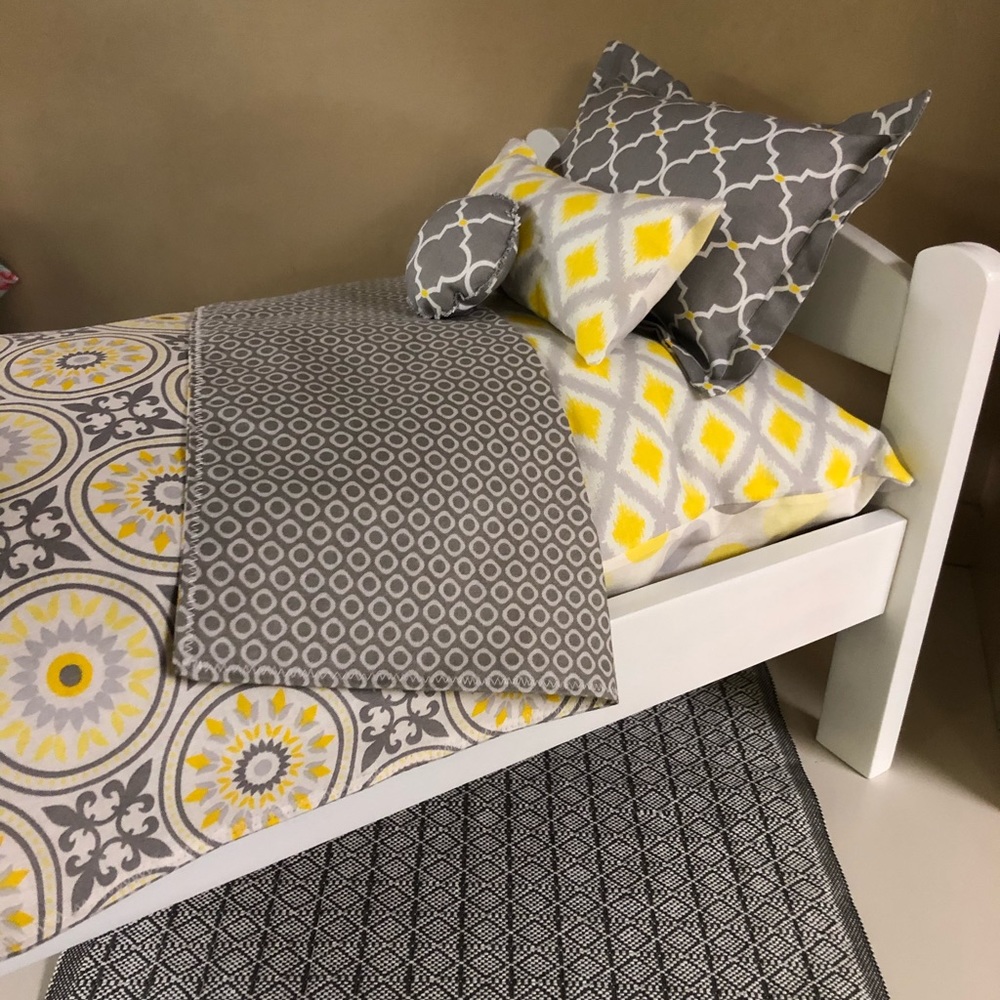 Doll Bed & Bedding for 18” Doll